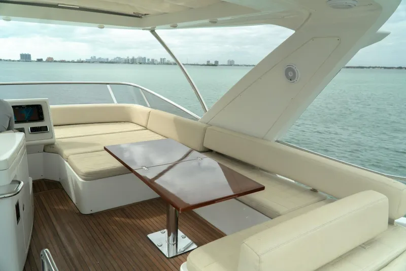 Slide: The Image of Azimut FLY54 2013 - 12