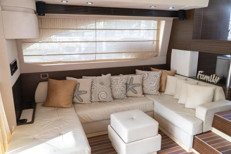 Slide: The Image of Azimut FLY54 2013 - 16