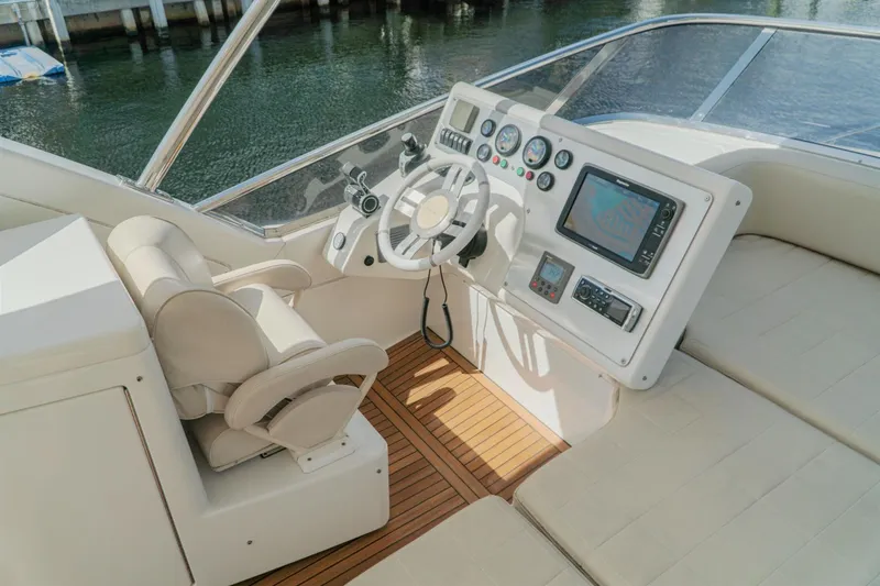 Slide: The Image of Azimut FLY54 2013 - 8