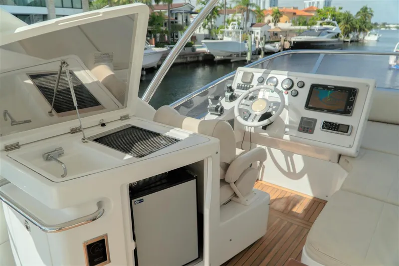Slide: The Image of Azimut FLY54 2013 - 9