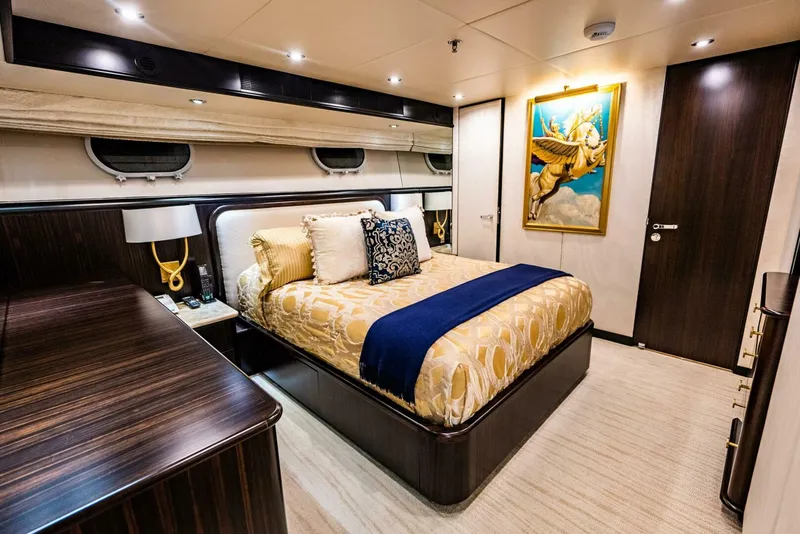 Slide: The Image of Christensen Tri-deck Motoryacht 1995 - 19
