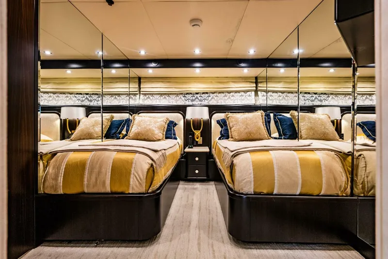 Slide: The Image of Christensen Tri-deck Motoryacht 1995 - 26