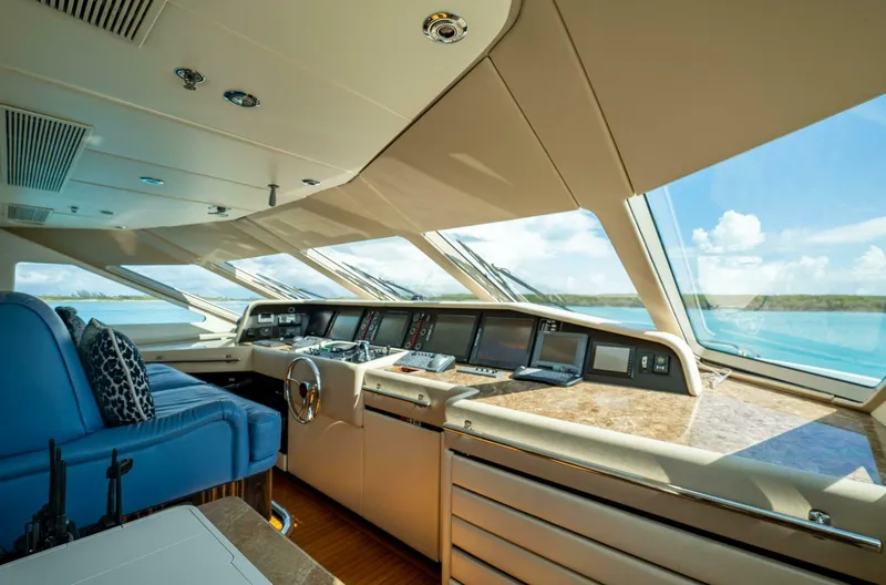 Slide: The Image of Christensen Tri-deck Motoryacht 1995 - 32
