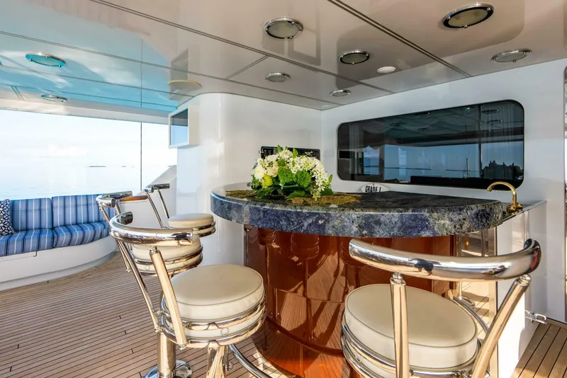 Slide: The Image of Christensen Tri-deck Motoryacht 1995 - 4
