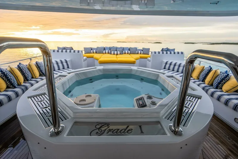 Slide: The Image of Christensen Tri-deck Motoryacht 1995 - 45