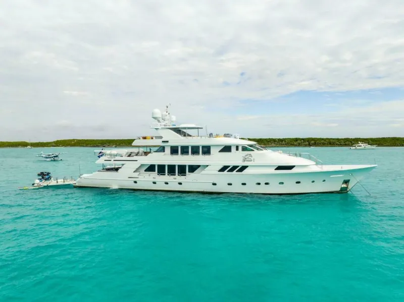 Slide: The Image of Christensen Tri-deck Motoryacht 1995 - 62