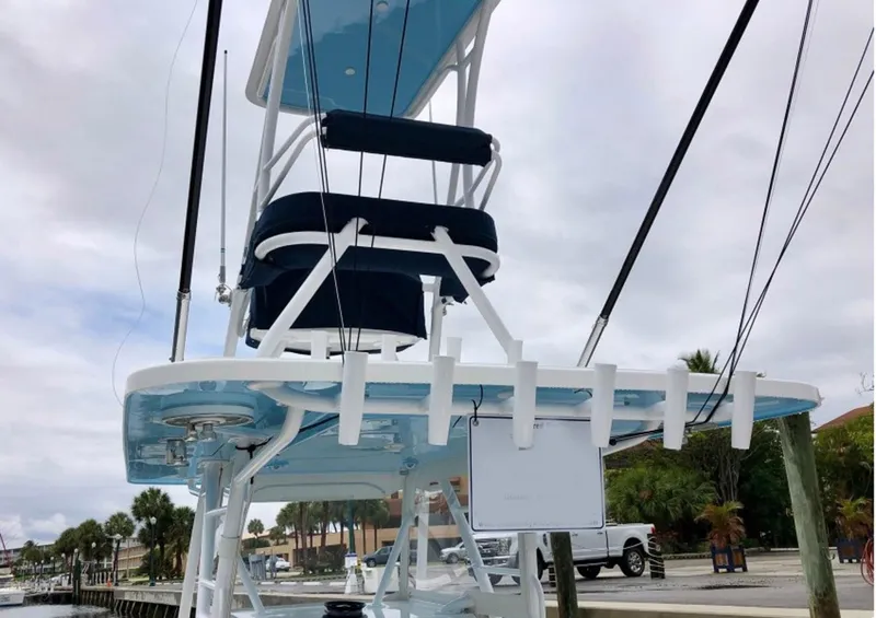Slide: The Image of Invincible 39 Open Fisherman 2018 - 5