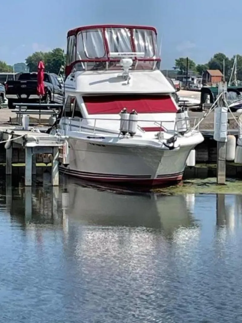 The Image of Sea Ray 300 Sedan Bridge 1989 - 0