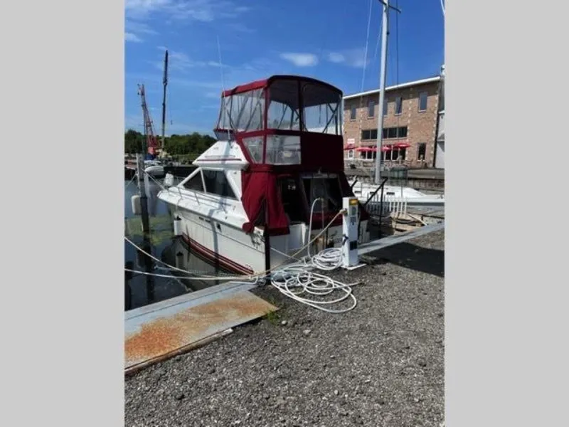 Slide: The Image of Sea Ray 300 Sedan Bridge 1989 - 2