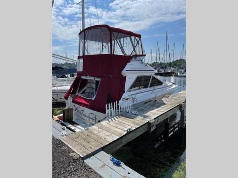Slide: The Image of Sea Ray 300 Sedan Bridge 1989 - 4