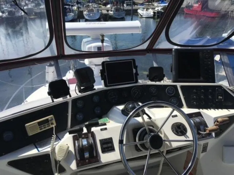 Slide: The Image of Sea Ray 300 Sedan Bridge 1989 - 7