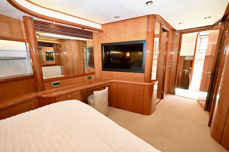 Slide: The Image of Sunseeker Yacht 2005 - 26