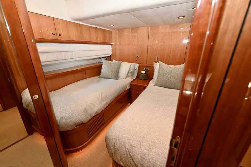 Slide: The Image of Sunseeker Yacht 2005 - 31