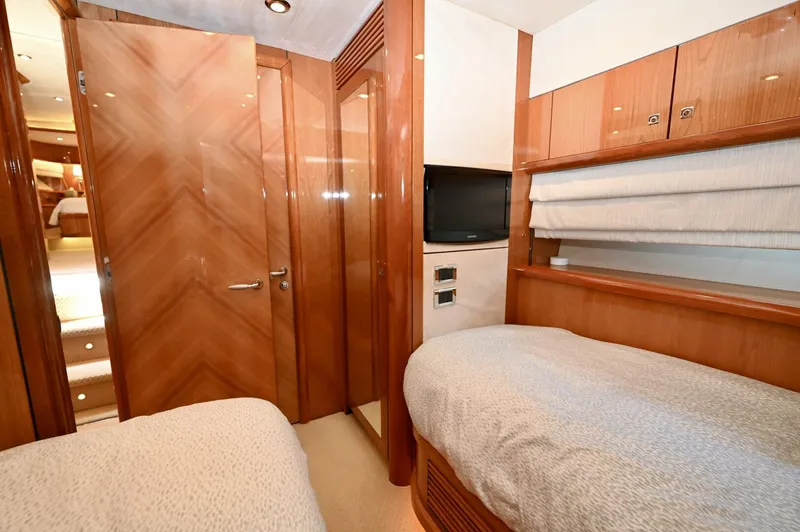 Slide: The Image of Sunseeker Yacht 2005 - 32