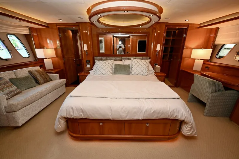 Slide: The Image of Sunseeker Yacht 2005 - 41