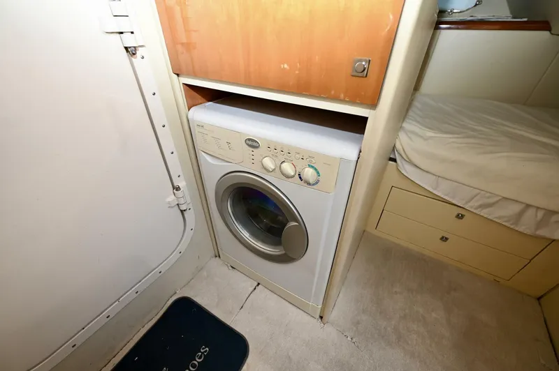 Slide: The Image of Sunseeker Yacht 2005 - 51