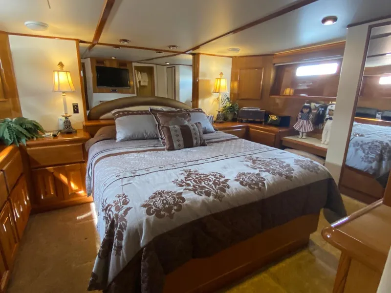 Slide: The Image of Viking 54 Sport Yacht 1998 - 17