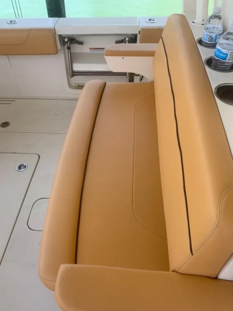 Slide: The Image of Scout 350 LXF 2014 - 23