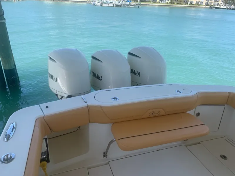 Slide: The Image of Scout 350 LXF 2014 - 24