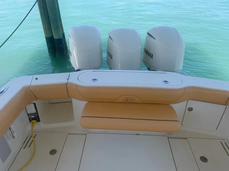 Slide: The Image of Scout 350 LXF 2014 - 25