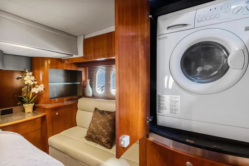 Slide: The Image of Cruisers Yachts 520 Express 2007 - 24