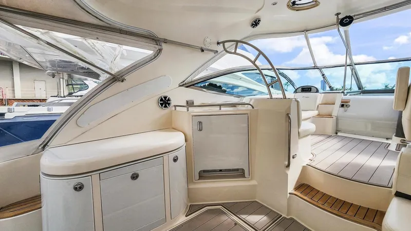 Slide: The Image of Cruisers Yachts 520 Express 2007 - 7
