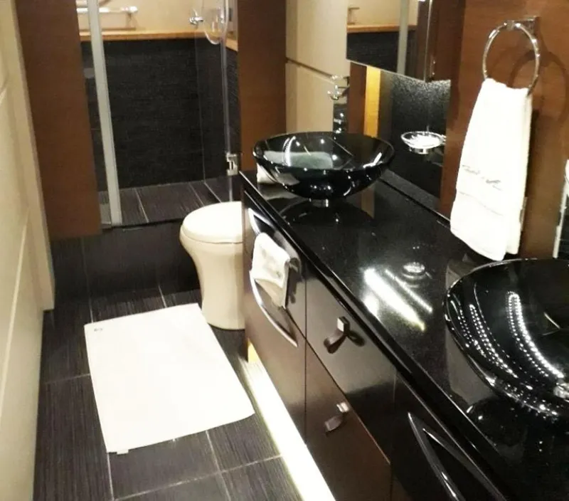 Slide: The Image of Sea Ray L650 Fly 2016 - 19