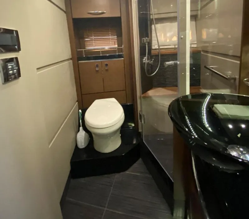 Slide: The Image of Sea Ray L650 Fly 2016 - 22