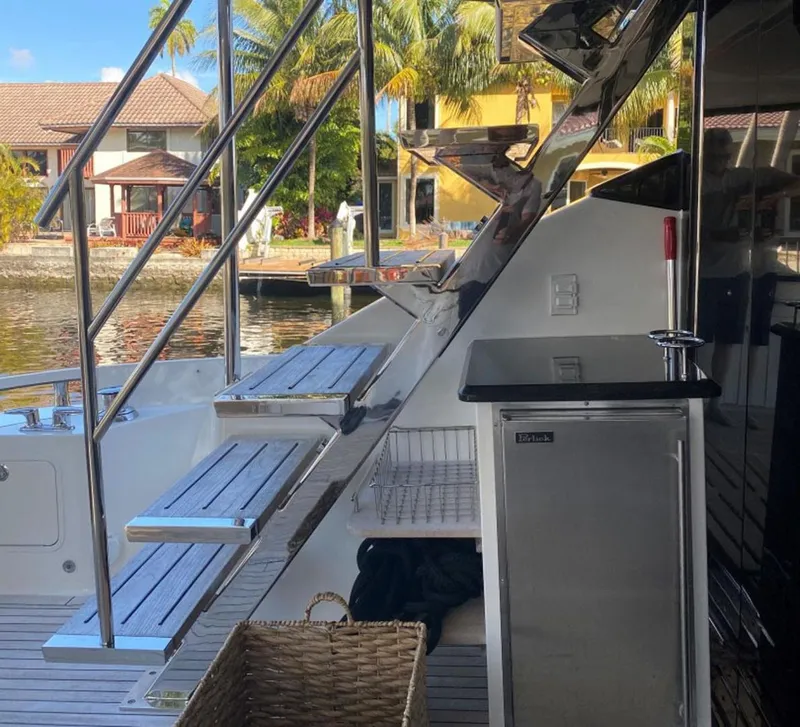 Slide: The Image of Sea Ray L650 Fly 2016 - 25