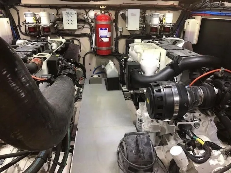 Slide: The Image of Sea Ray L650 Fly 2016 - 34