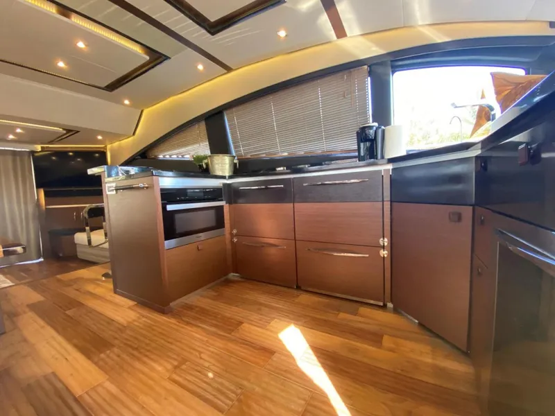 Slide: The Image of Sea Ray L650 Fly 2016 - 9