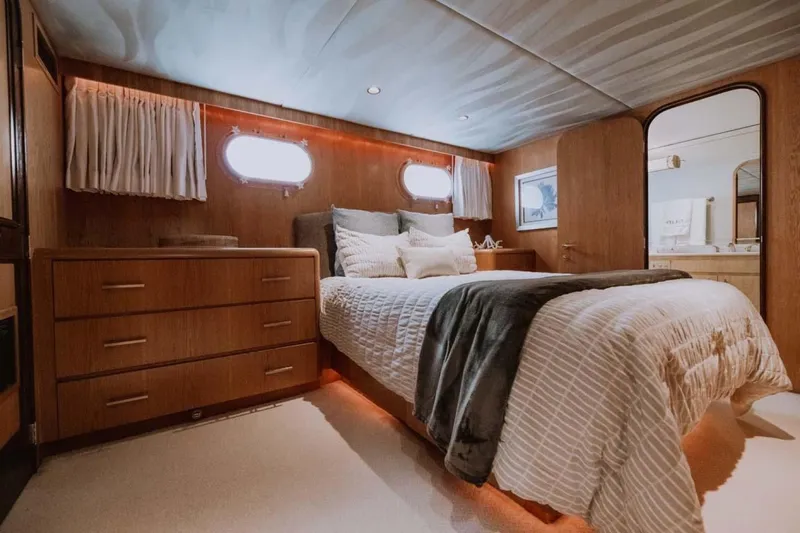 Slide: The Image of Broward Raised Pilothouse 1995 - 43
