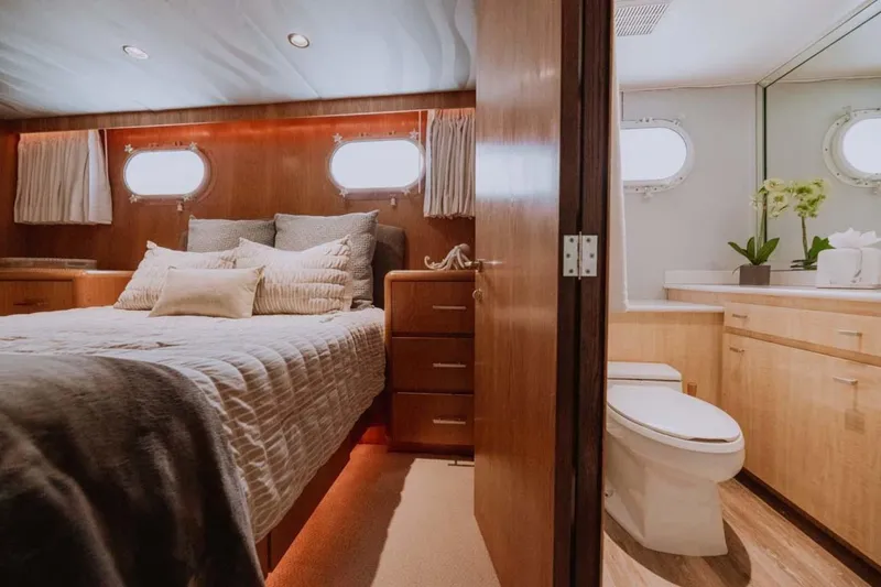 Slide: The Image of Broward Raised Pilothouse 1995 - 45
