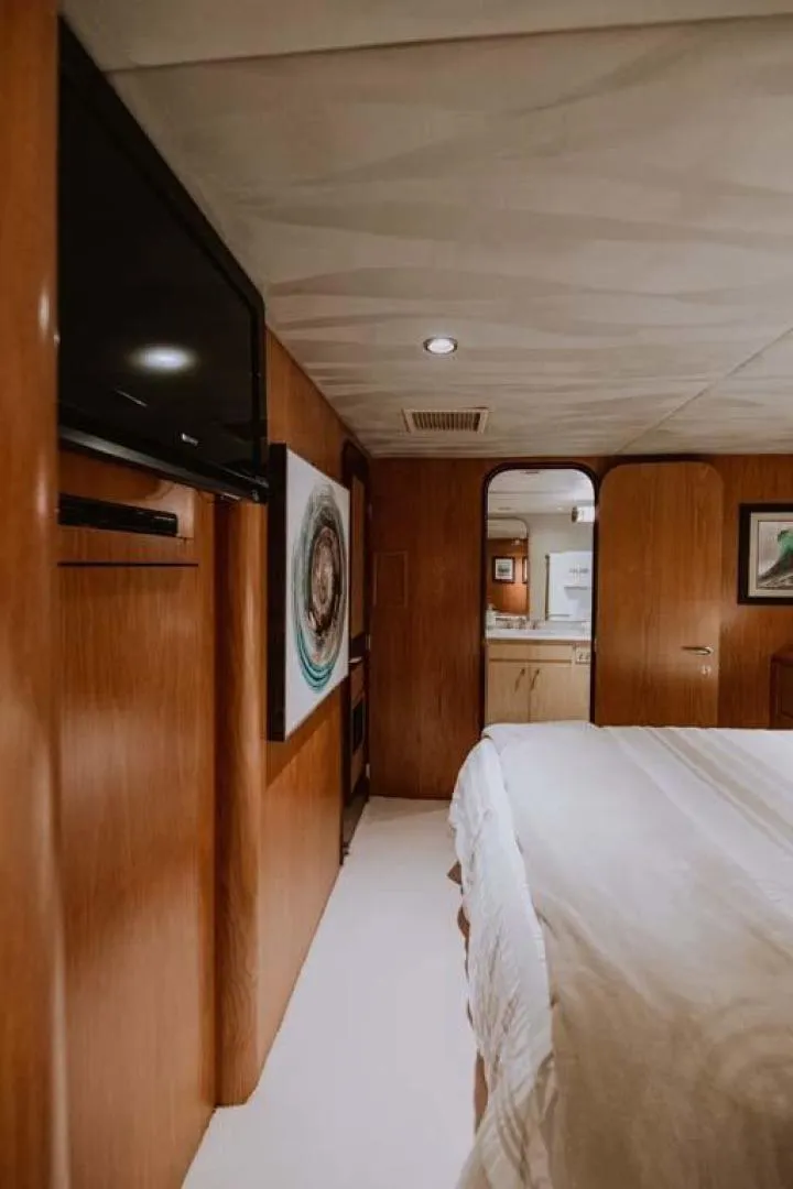 Slide: The Image of Broward Raised Pilothouse 1995 - 49