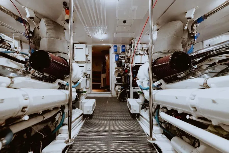 Slide: The Image of Broward Raised Pilothouse 1995 - 82