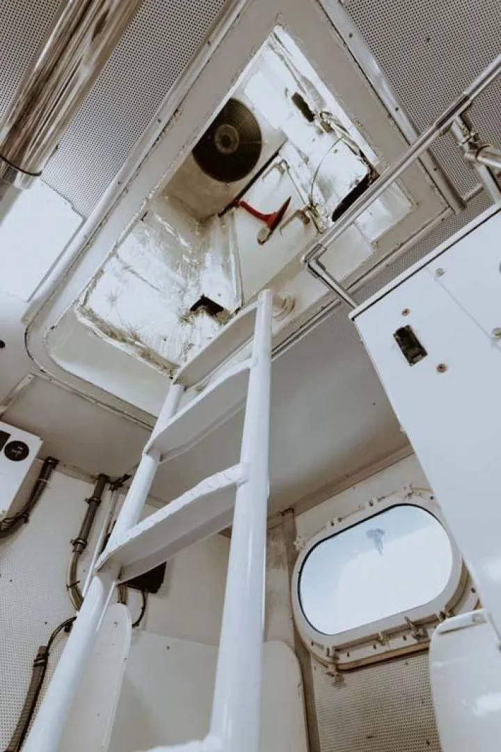 Slide: The Image of Broward Raised Pilothouse 1995 - 87
