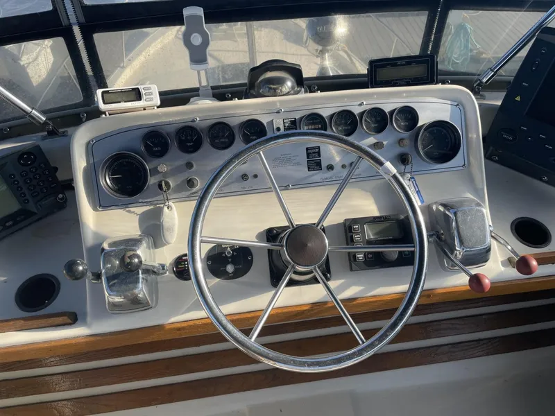 Slide: The Image of Mainship Nantucket 1988 - 13