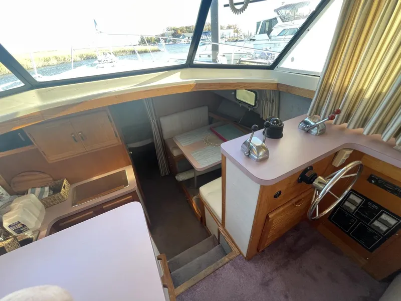 Slide: The Image of Mainship Nantucket 1988 - 28