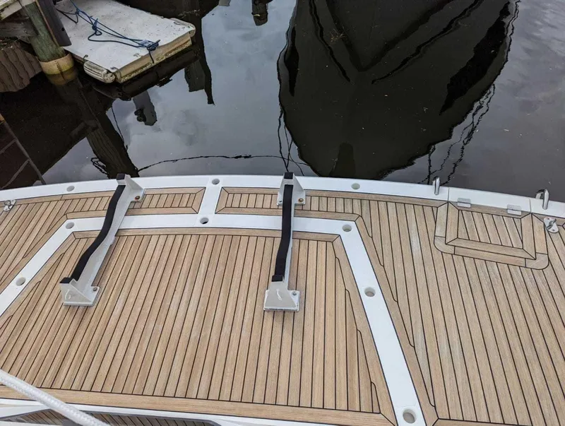 Slide: The Image of Sunseeker Manhattan 52 2018 - 15