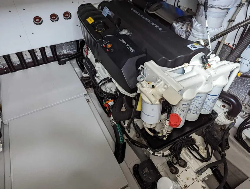 Slide: The Image of Sunseeker Manhattan 52 2018 - 38