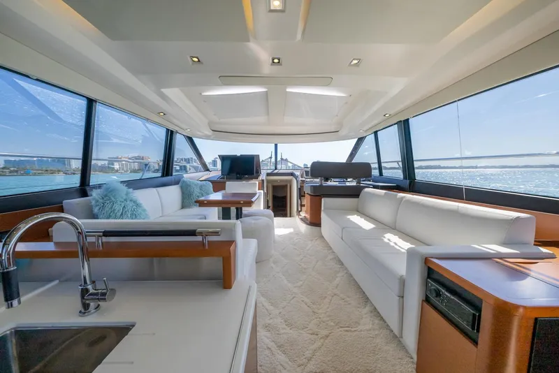 Slide: The Image of Prestige 550 S 2016 - 25