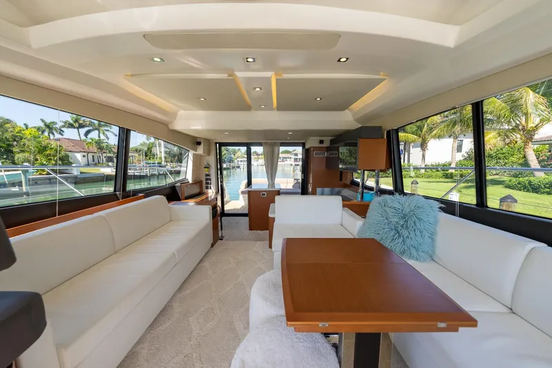 Slide: The Image of Prestige 550 S 2016 - 27
