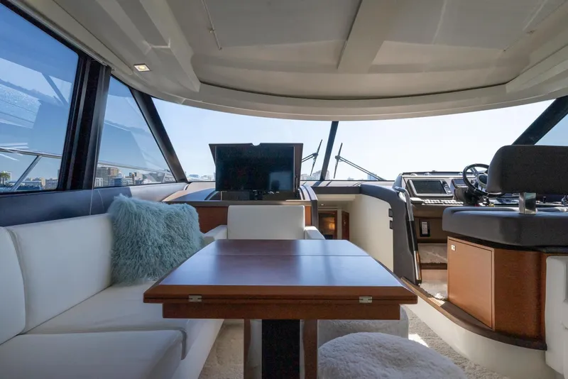 Slide: The Image of Prestige 550 S 2016 - 28