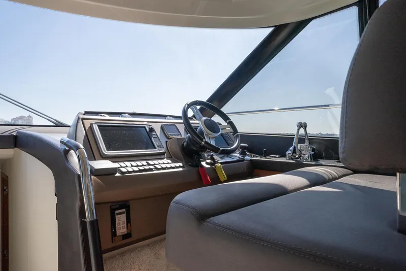 Slide: The Image of Prestige 550 S 2016 - 29