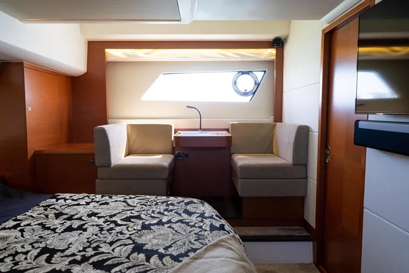 Slide: The Image of Prestige 550 S 2016 - 33