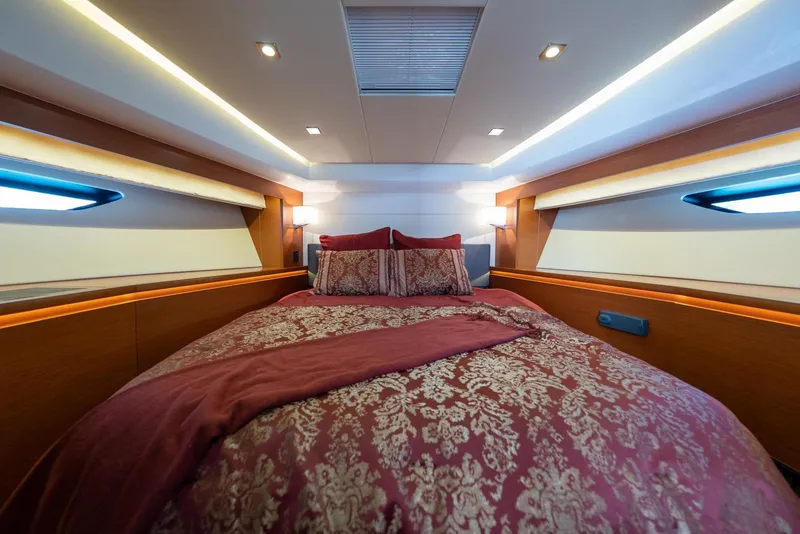 Slide: The Image of Prestige 550 S 2016 - 36