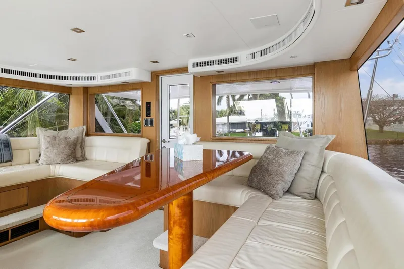 Slide: The Image of Hatteras 82 Convertible 1998 - 26