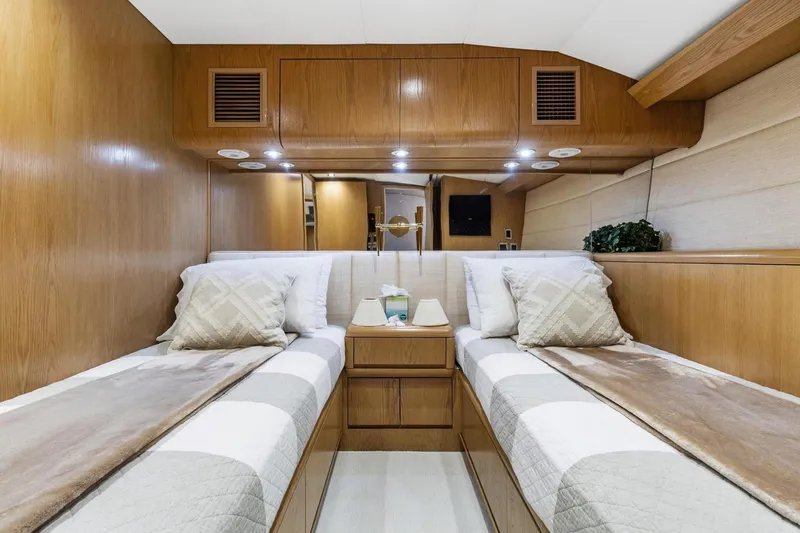 Slide: The Image of Hatteras 82 Convertible 1998 - 57