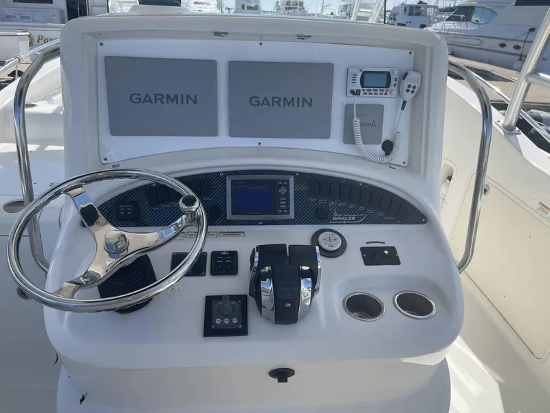 Slide: The Image of Boston Whaler 320 Outrage Cuddy Cabin 2008 - 12