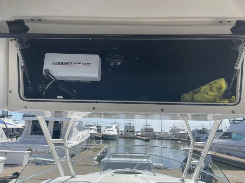 Slide: The Image of Boston Whaler 320 Outrage Cuddy Cabin 2008 - 18